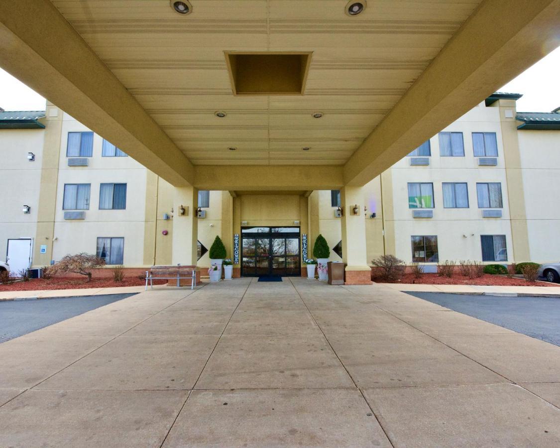Holiday Inn Express Hotel & Suites Fenton/I-44 By Ihg Bagian luar foto