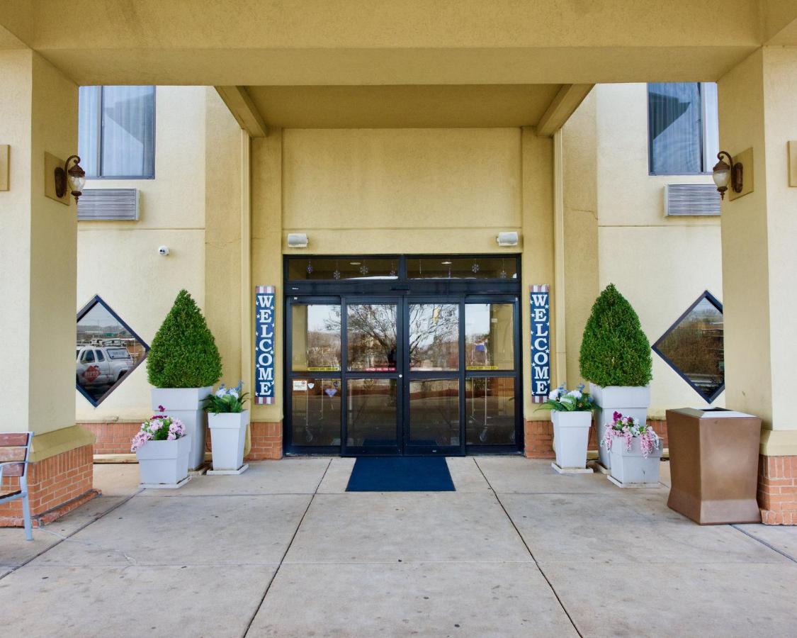 Holiday Inn Express Hotel & Suites Fenton/I-44 By Ihg Bagian luar foto
