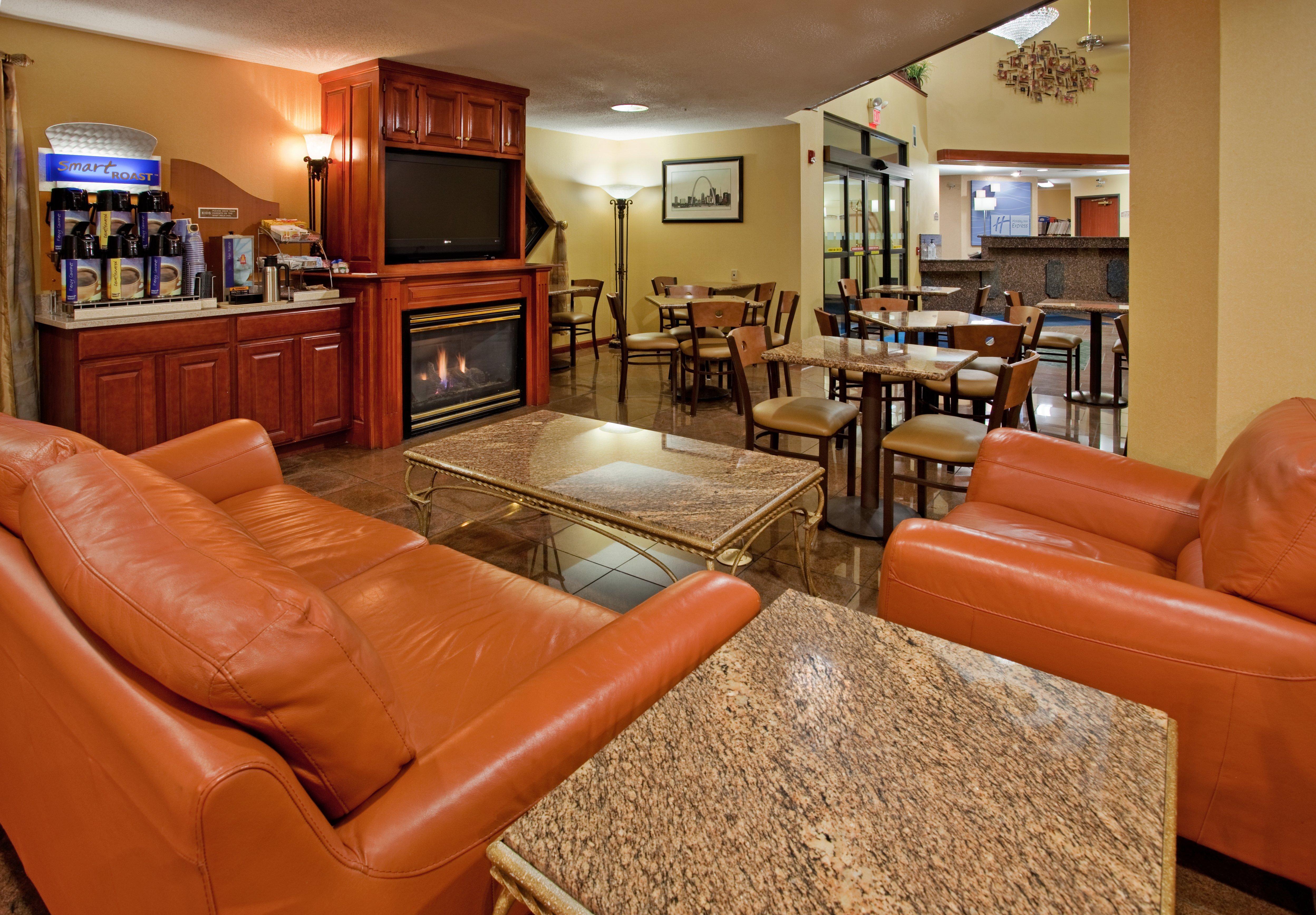 Holiday Inn Express Hotel & Suites Fenton/I-44 By Ihg Bagian luar foto