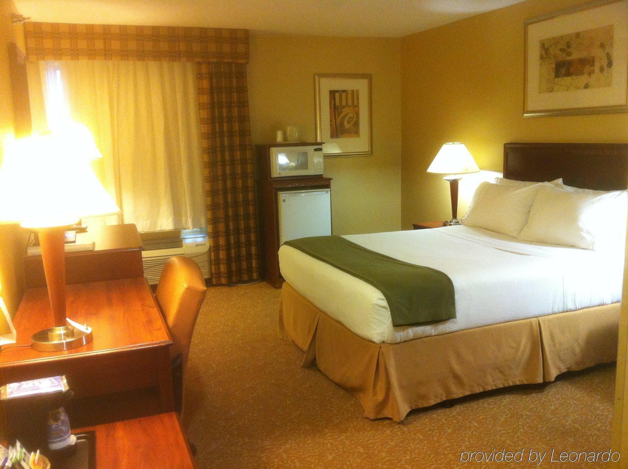 Holiday Inn Express Hotel & Suites Fenton/I-44 By Ihg Bagian luar foto