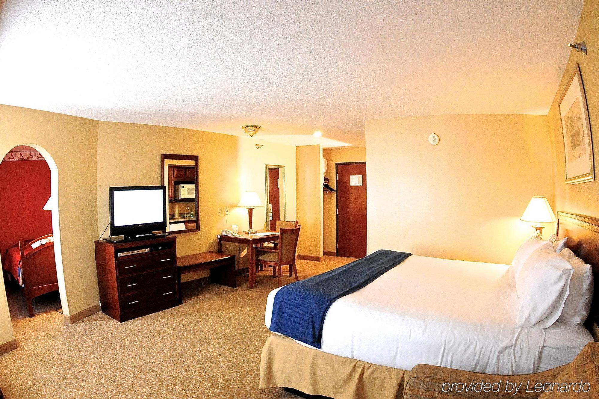 Holiday Inn Express Hotel & Suites Fenton/I-44 By Ihg Bagian luar foto