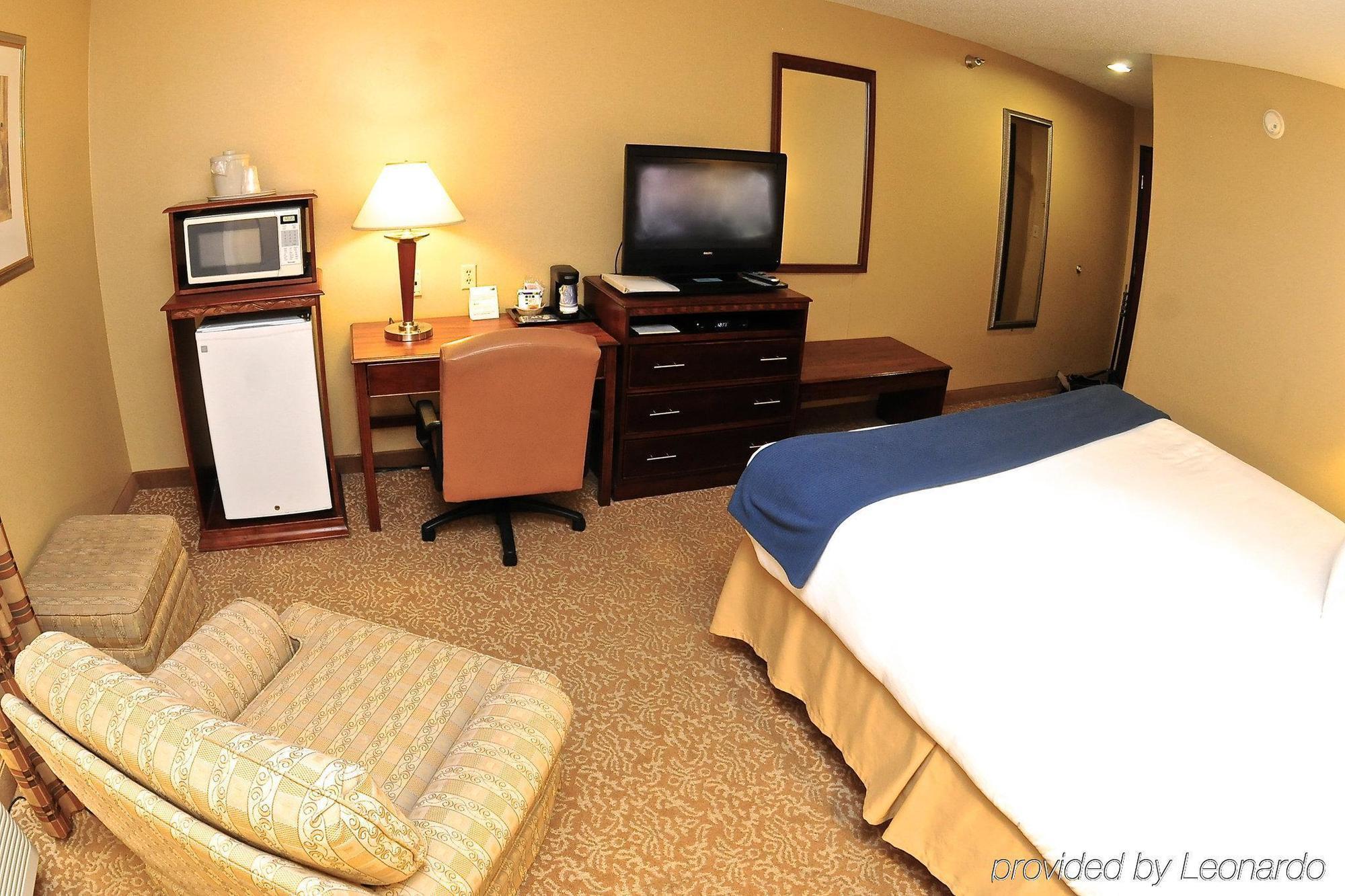 Holiday Inn Express Hotel & Suites Fenton/I-44 By Ihg Bagian luar foto